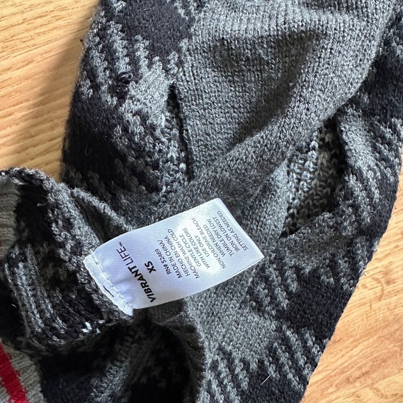 Gray Plaid Sweater with Deer Design - Picture 3 of 3